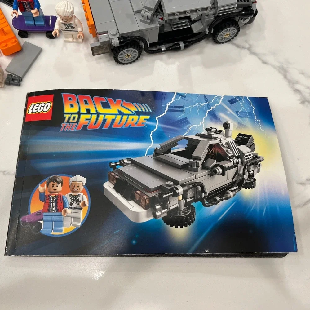 LEGO Ideas The DeLorean Time Machine 21103 Back To The Future Complete Minifigs+